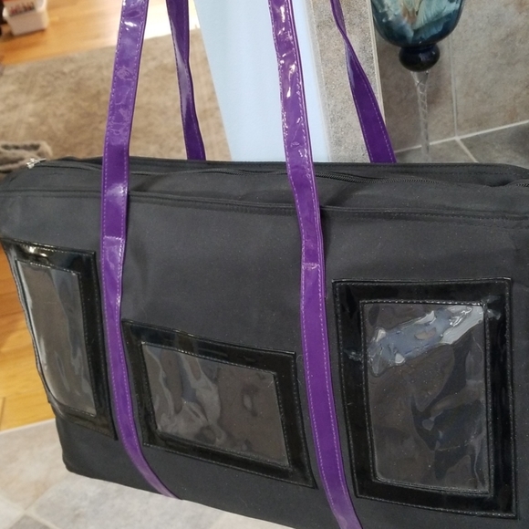 Cool tote bag with 3 picture holders NWOT - Picture 2 of 6